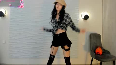 mai online show from December 2025 03:17:01 PM