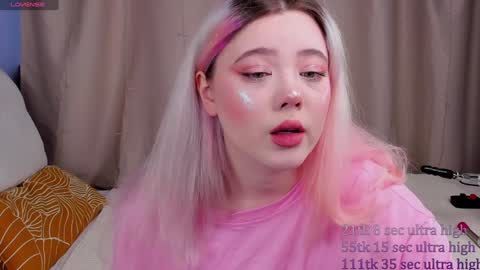 Snapshot of kawaii_yuki chatting on January 2025 08:42:01 AM Yuki  online show from January 2025 08:42:01 AM