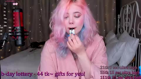 Snapshot of kawaii_yuki chatting on February 2025 11:58:01 AM Yuki  online show from February 2025 11:58:01 AM