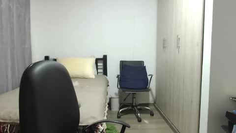  Khawit  online show from November 2025 12:16:01 PM