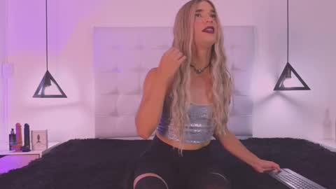 Cattleya stone online show from February 2025 05:05:01 AM