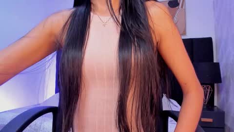 Kayla  online show from September 2025 11:32:01 AM