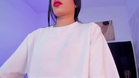 Kayla  online show from October 2025 11:40:01 AM