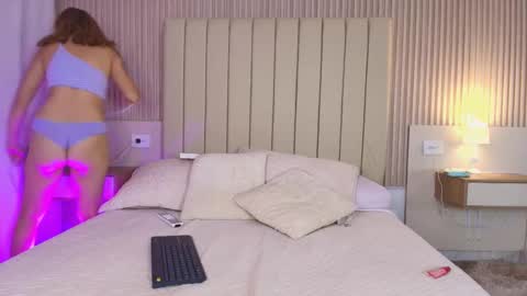 Snapshot of kayla_joness chatting on November 2025 12:30:01 PM Keila online show from November 2025 12:30:01 PM