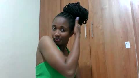 Snapshot of kaylar005 chatting on May 2026 08:17:01 PM kaylar online show from May 2026 08:17:01 PM