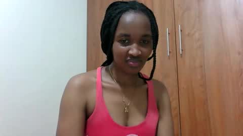 Snapshot of kaylar005 chatting on June 2026 04:00:02 PM kaylar online show from June 2026 04:00:02 PM