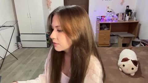 Snapshot of kaylawulfing chatting on April 2026 03:17:02 PM Nyelle online show from April 2026 03:17:02 PM