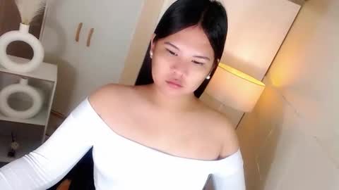 Y O U R        F U T U R E       K A Y L E E  online show from February 2026 07:12:02 PM