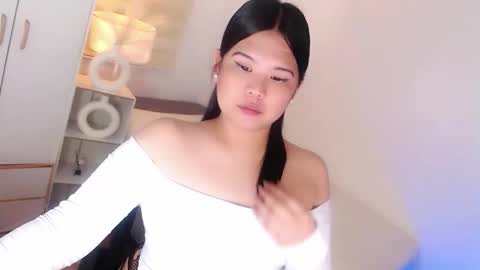 Y O U R        F U T U R E       K A Y L E E  online show from April 2026 02:03:02 AM