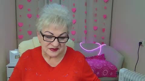 kaylesmoll online show from February 2026 08:03:02 PM