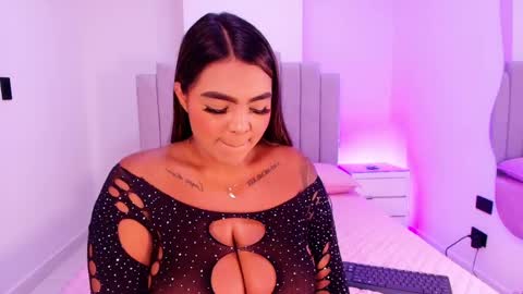Snapshot of kaylie_evans chatting on April 2026 12:19:02 PM kaylie evans online show from April 2026 12:19:02 PM