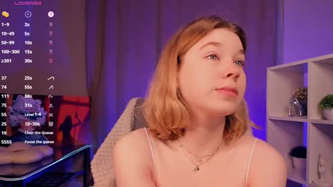 Snapshot of kaylisse chatting on October 2025 08:37:01 AM Hi Im Arina 3 online show from October 2025 08:37:01 AM