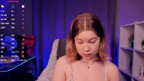 Snapshot of kaylisse chatting on December 2025 08:52:01 AM Hi Im Arina 3 online show from December 2025 08:52:01 AM