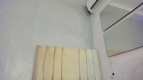 Kayna online show from September 2025 07:30:01 PM