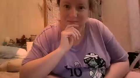 kcandler27 online show from October 2025 08:49:01 AM