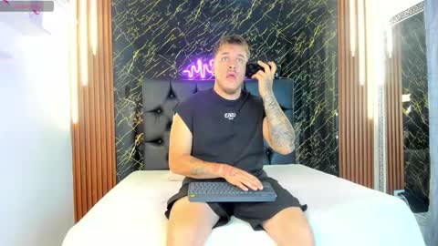 Snapshot of keane_lee chatting on September 2025 12:16:02 PM Keane online show from September 2025 12:16:02 PM