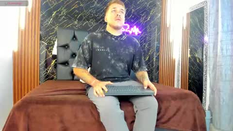 Snapshot of keane_lee chatting on October 2025 12:22:02 PM Keane online show from October 2025 12:22:02 PM