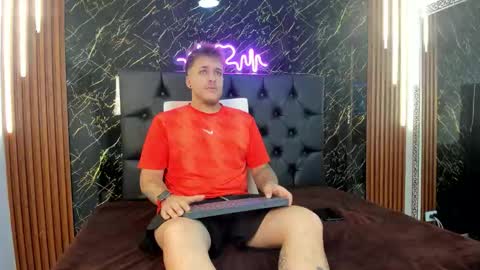 Snapshot of keane_lee chatting on October 2025 12:49:02 PM Keane online show from October 2025 12:49:02 PM
