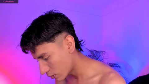 Alejandro Gonzalez online show from December 2025 03:26:02 AM