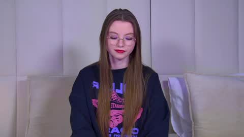 Keira online show from February 2025 06:37:02 PM