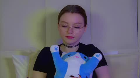 Keira online show from March 2025 06:24:01 AM