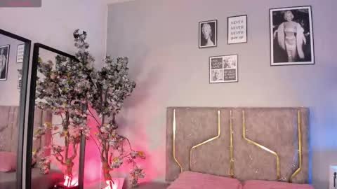 keirahartz online show from November 2025 03:34:01 AM