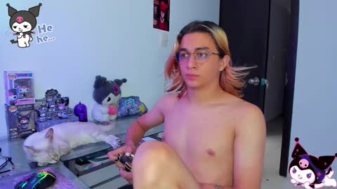 Keita moon online show from October 2025 04:17:01 PM