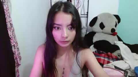 Snapshot of keity_russo03 chatting on October 2025 08:17:01 PM annie rosse16 online show from October 2025 08:17:01 PM