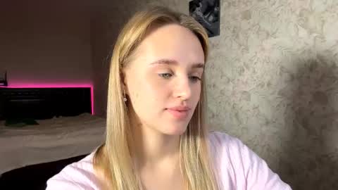 Sylvia online show from November 2025 08:09:01 AM