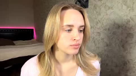 Sylvia online show from November 2025 08:13:02 AM