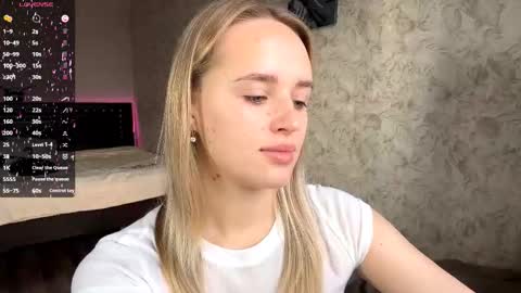 Sylvia online show from November 2025 08:17:02 AM