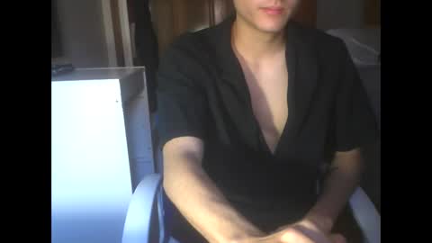 Snapshot of kell_yn16 chatting on May 2026 04:04:01 PM kell_yn16 online show from May 2026 04:04:01 PM