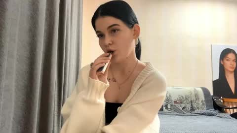 Bella online show from April 2026 03:40:02 PM