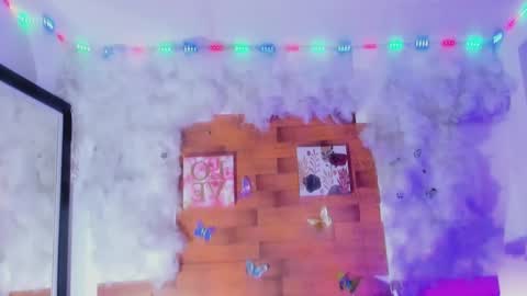 kelly__thomson online show from February 2025 10:42:01 PM