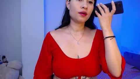 Snapshot of kelly_richardson1 chatting on February 2025 11:32:02 PM elena online show from February 2025 11:32:02 PM