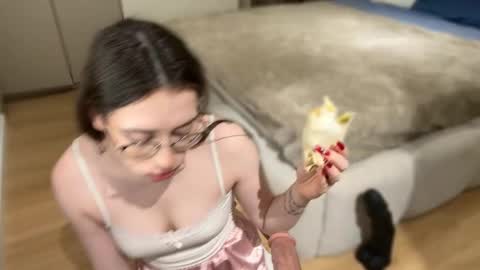 Snapshot of kellyberry__ chatting on December 2025 05:11:02 PM Kelly online show from December 2025 05:11:02 PM