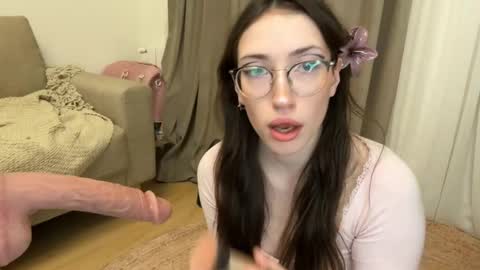 Snapshot of kellyberry__ chatting on December 2025 05:18:02 PM Kelly online show from December 2025 05:18:02 PM