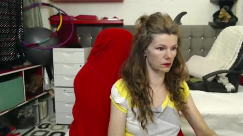 kelly online show from February 2025 06:28:01 PM