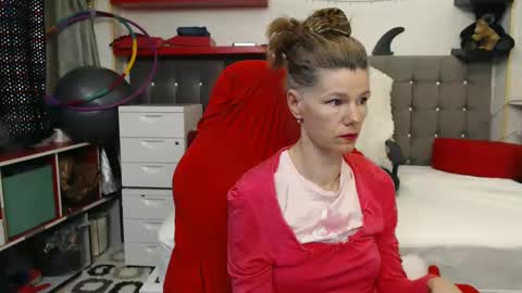 kelly online show from February 2025 06:55:01 PM