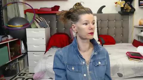 kelly online show from February 2025 10:54:01 PM