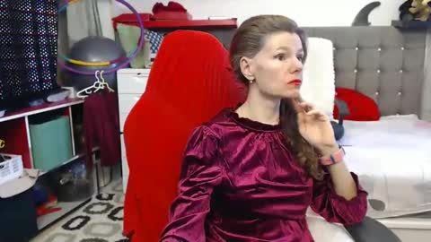 kelly online show from February 2025 09:10:01 AM