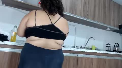 KELLY LUNA  online show from July 2026 07:43:01 PM