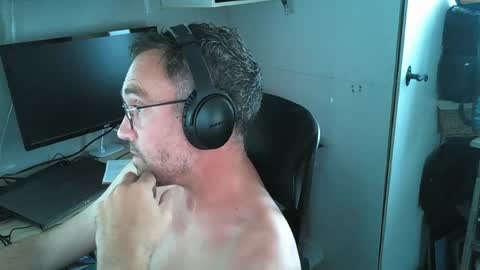 kelvin06133 online show from June 2026 12:40:01 PM