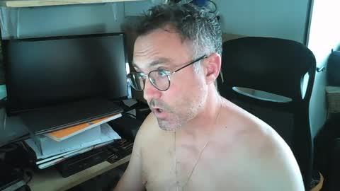 kelvin06133 online show from July 2026 12:01:02 PM