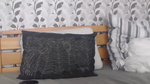 kelywild20 online show from November 2025 08:40:01 AM