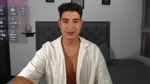 Snapshot of ken_blaker chatting on December 2024 01:03:01 AM ken_blaker online show from December 2024 01:03:01 AM