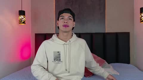   online show from February 2025 03:01:02 AM