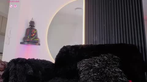   online show from December 2025 08:15:02 PM