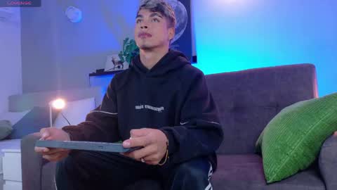   online show from April 2026 09:15:01 AM