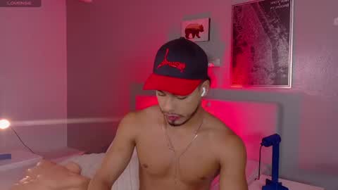 Snapshot of ken_boy_ chatting on June 2026 10:03:02 AM online show from June 2026 10:03:02 AM